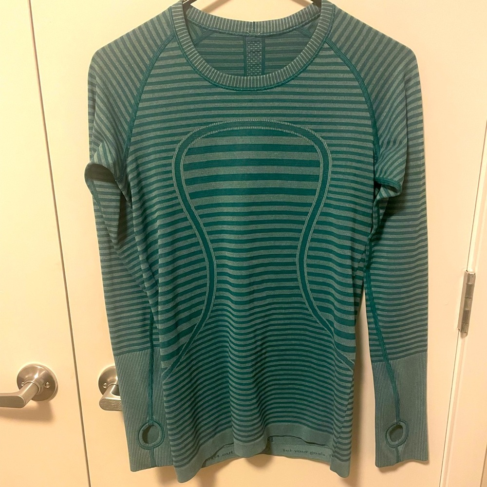 Lululemon Swiftly Tech Long sleeve Top Size 8